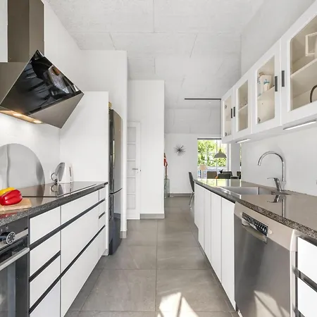 Large 16-person With Pool, Hot Tub And Sauna Feriehus *