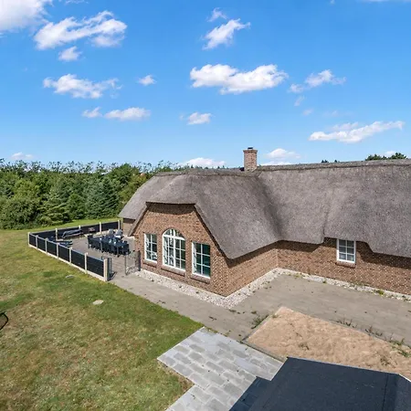 Large 16-person With Pool, Hot Tub And Sauna Ulfborg