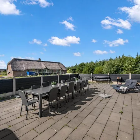 Large 16-person With Pool, Hot Tub And Sauna Holiday home *