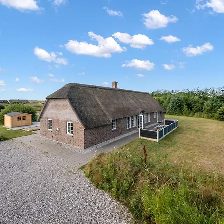 Large 16-person With Pool, Hot Tub And Sauna Feriehus *
